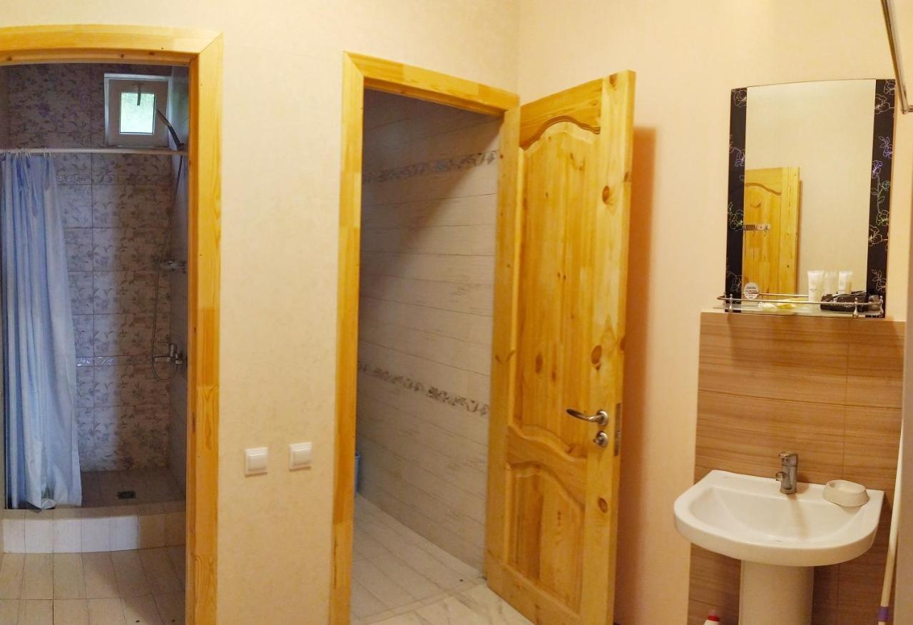 Гостевой Дом "Voski" Pitsunda Exterior foto